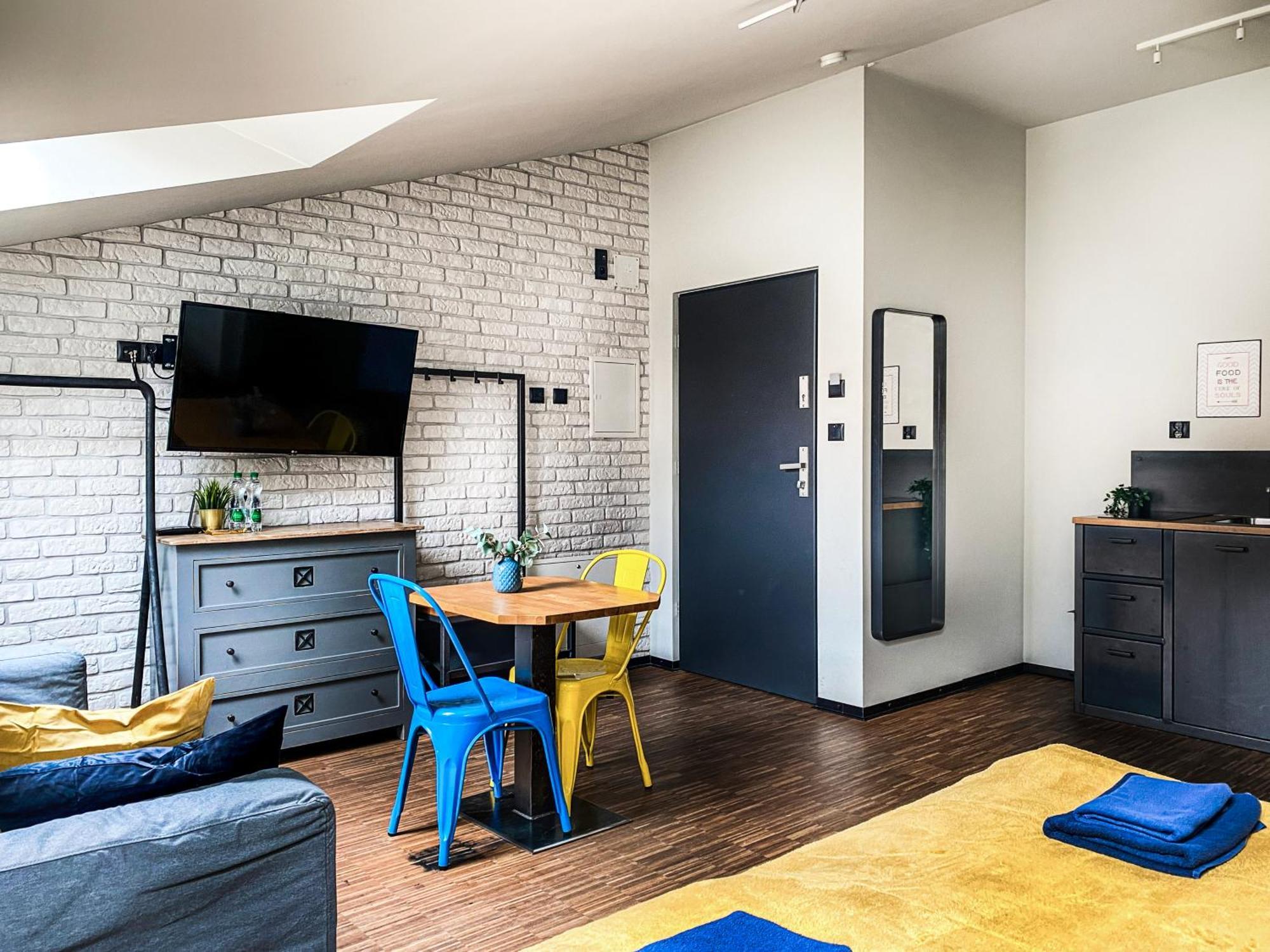Cozy With Ac For Couples - Old Town Apartament *