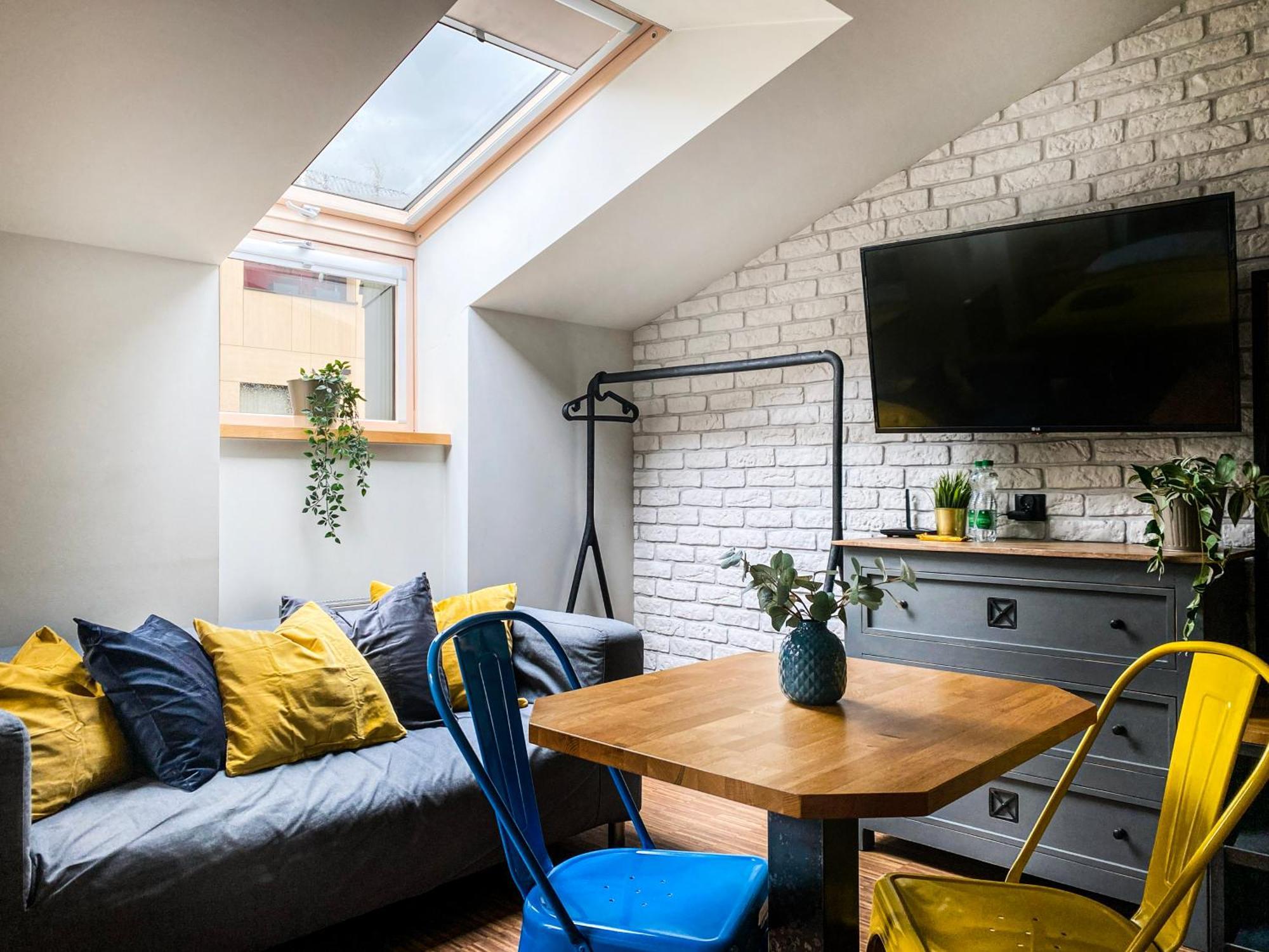 Cozy With Ac For Couples - Old Town Apartament